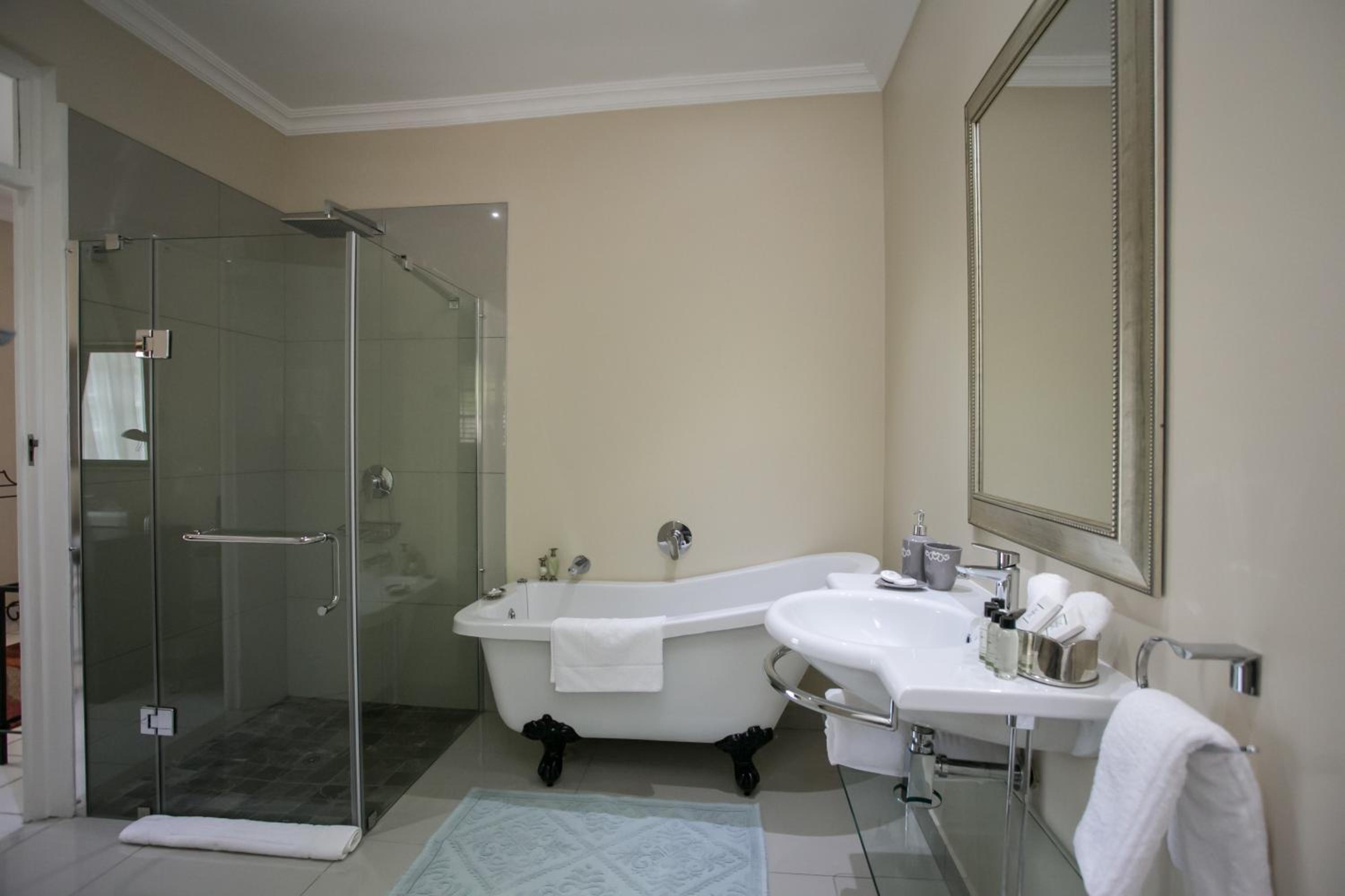 Westville Bed Breakfast Guest House 95/99