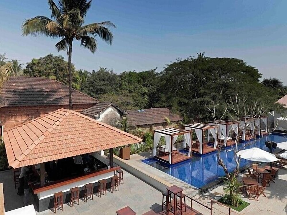 SinQ Party Hotel 38/43