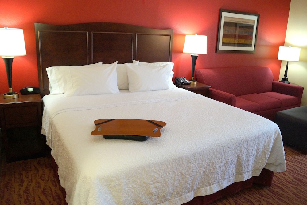 Hampton Inn Altoona 12/40