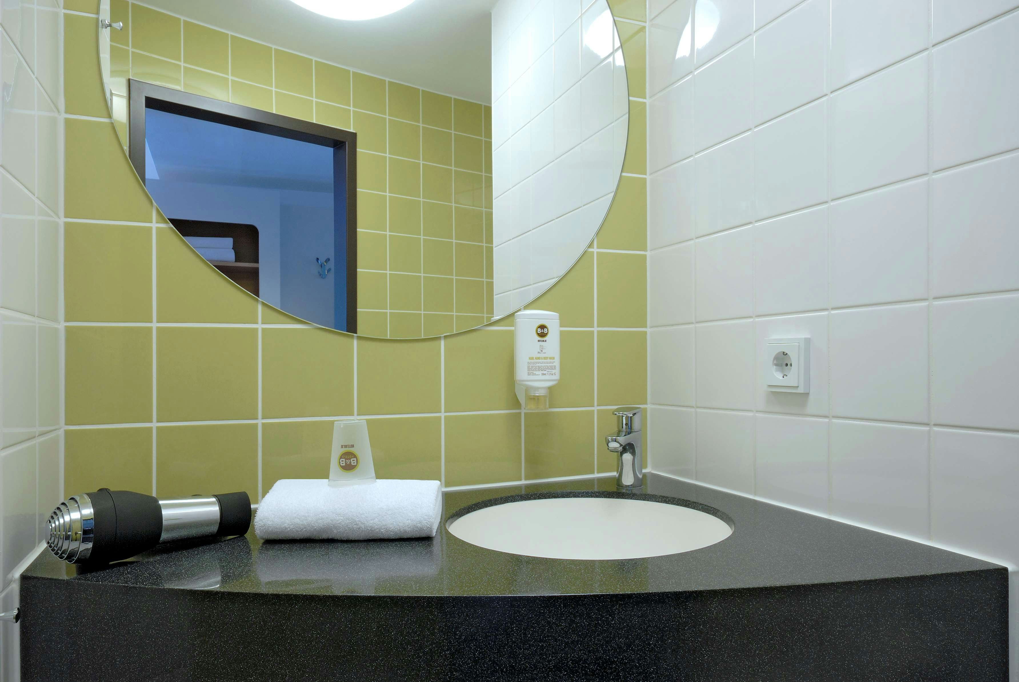 B&B Hotel Frankfurt City-Ost 49/50