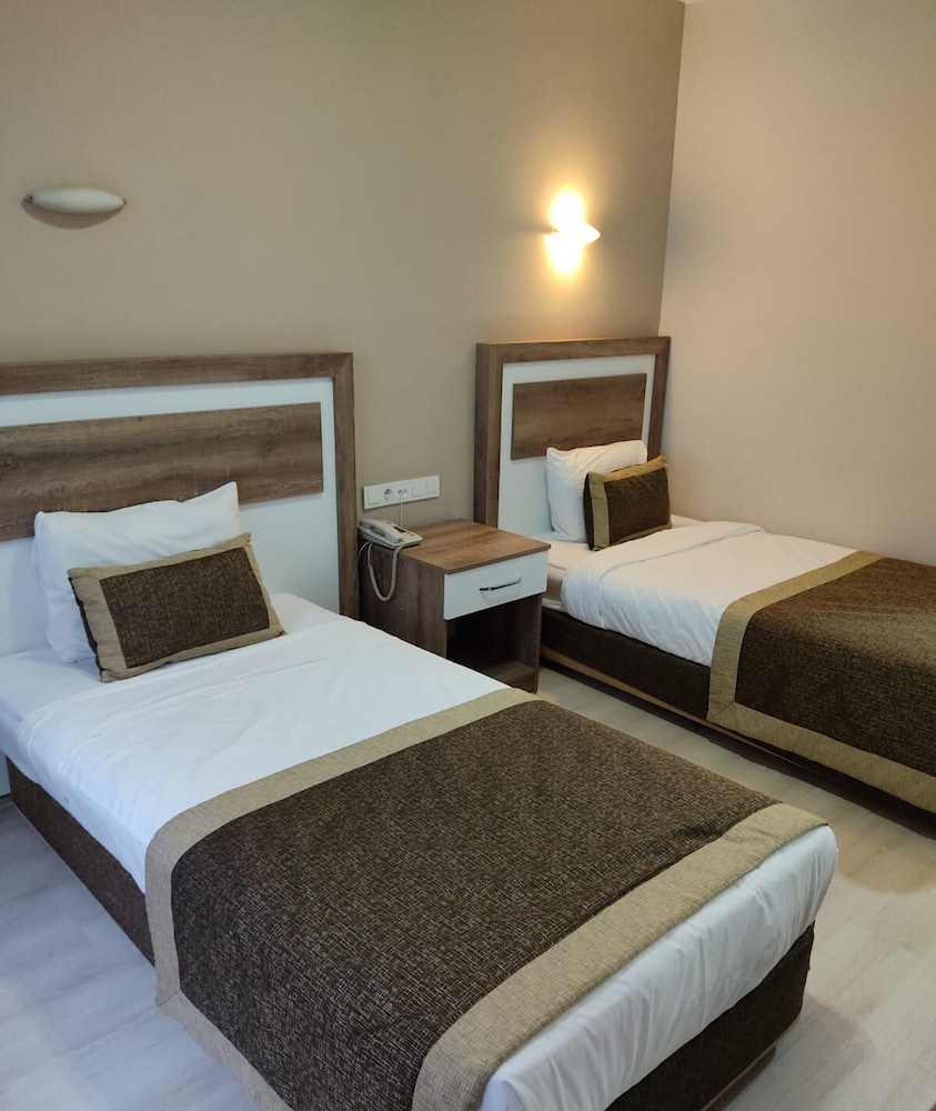 Dempa Hotel 13/42
