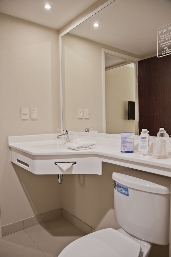 City Express by Marriott Apizaco 12/55