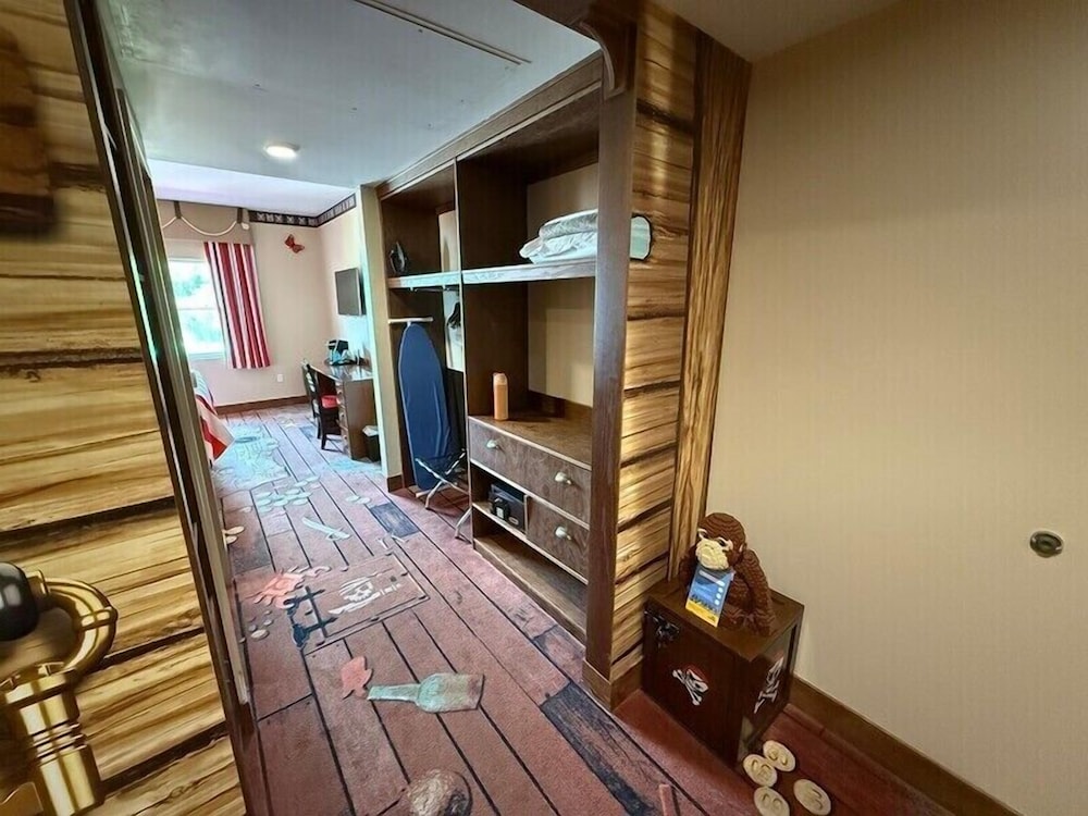 Legoland Florida Hotel 50/50