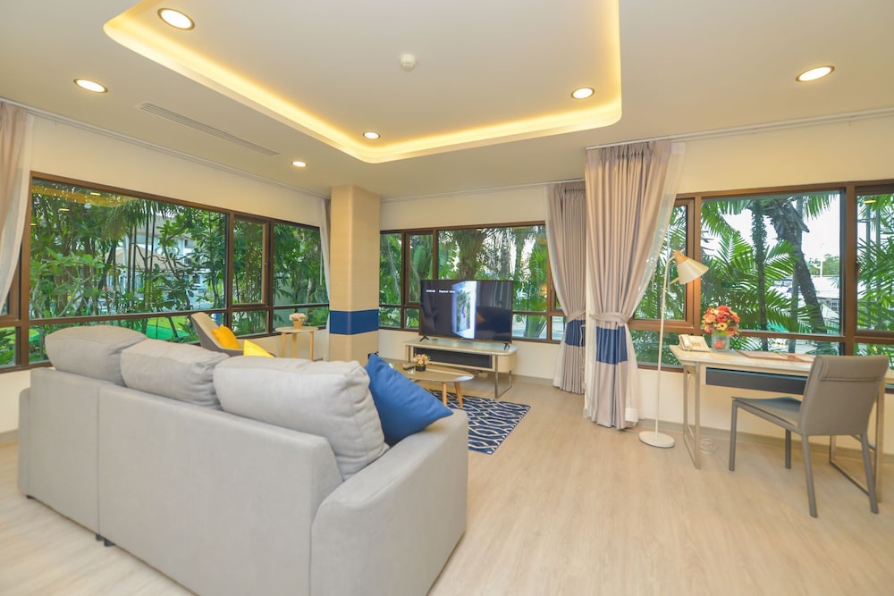 NH Boat Lagoon Phuket Resort 30/48