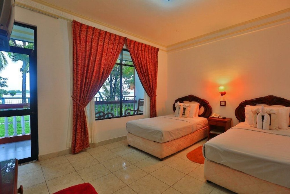 Centauria Lake Resort 16/50
