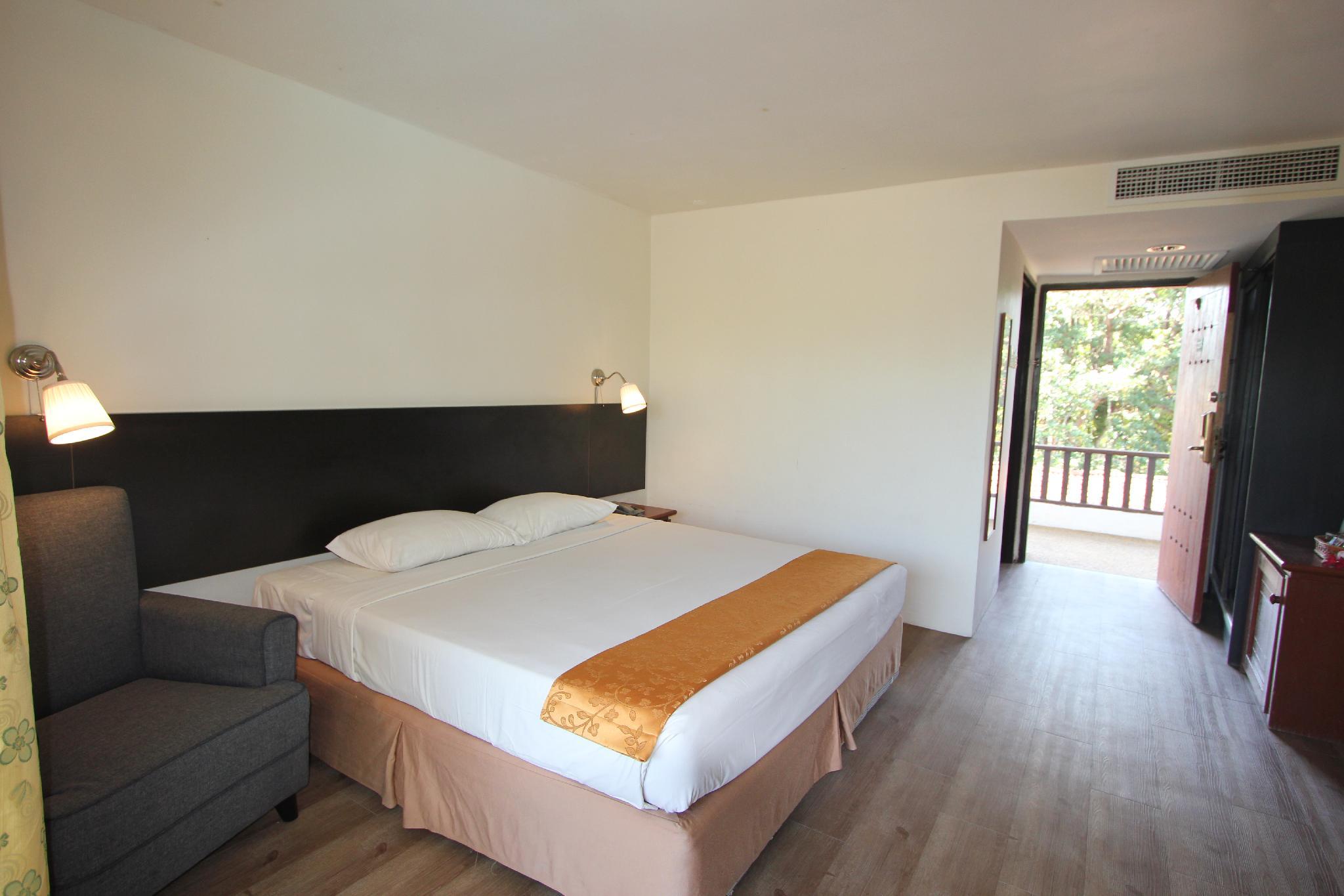 Gem Beach Resort 9/26