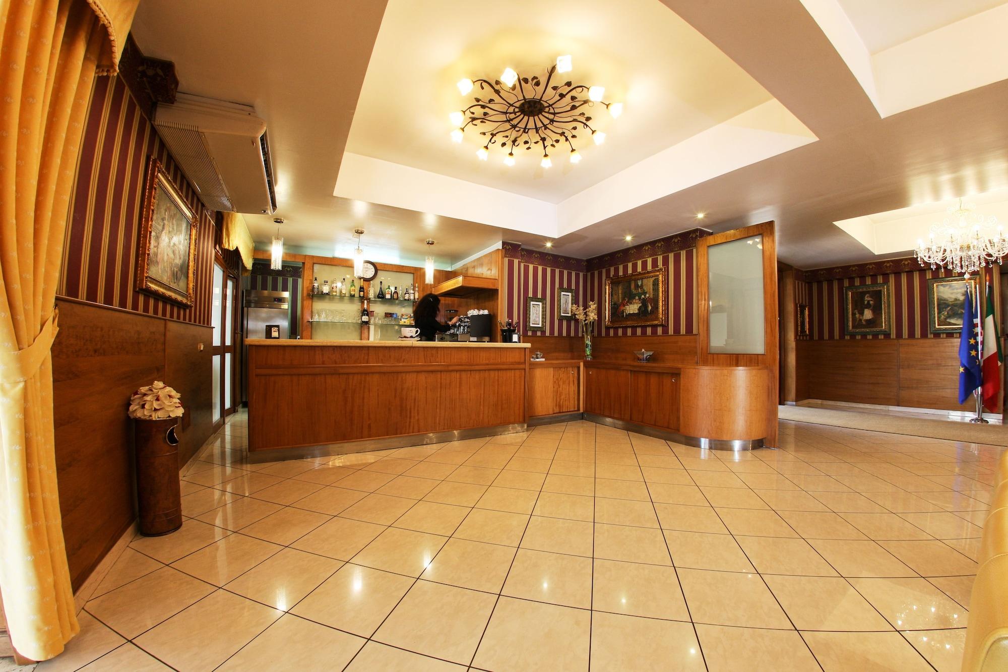 Hotel Max 10/50