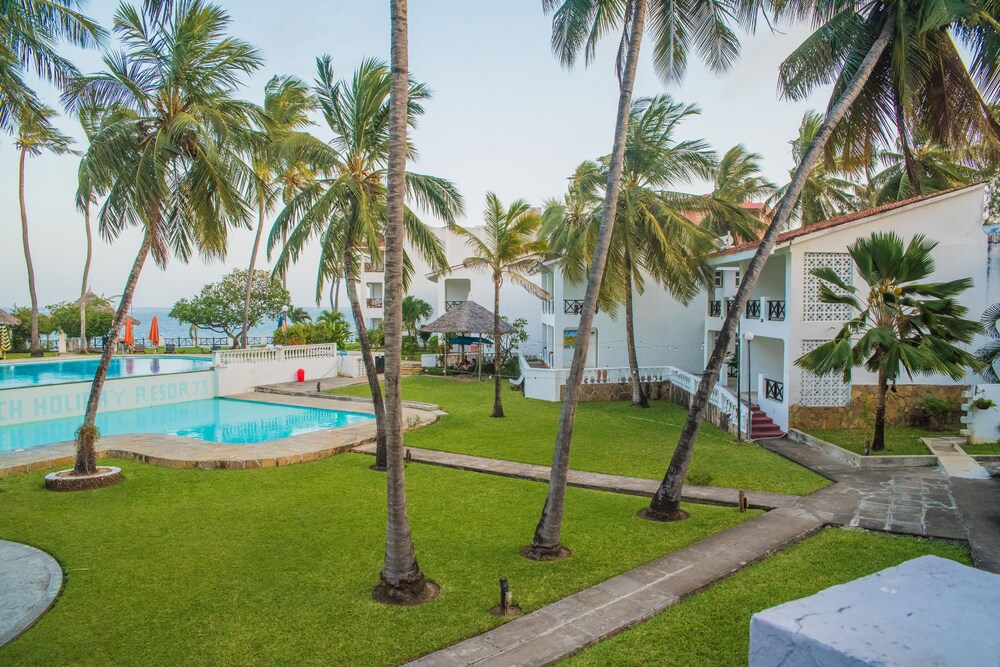 Nyali Beach Holiday Resort 30/48