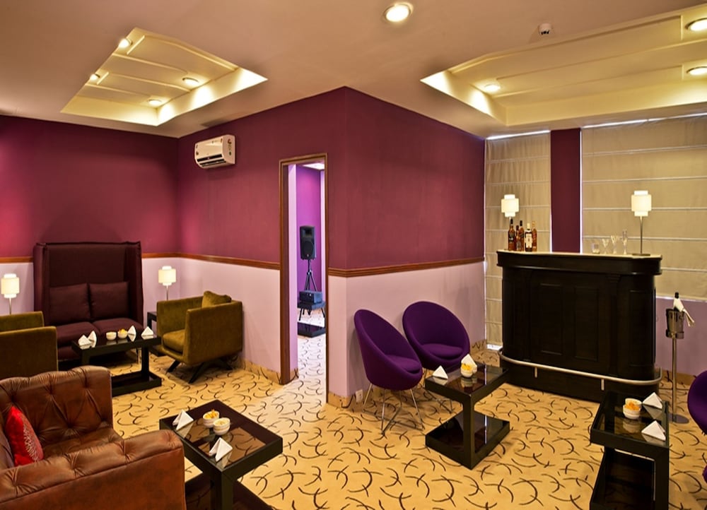 Red Fox Hotel Bhiwadi 14/35