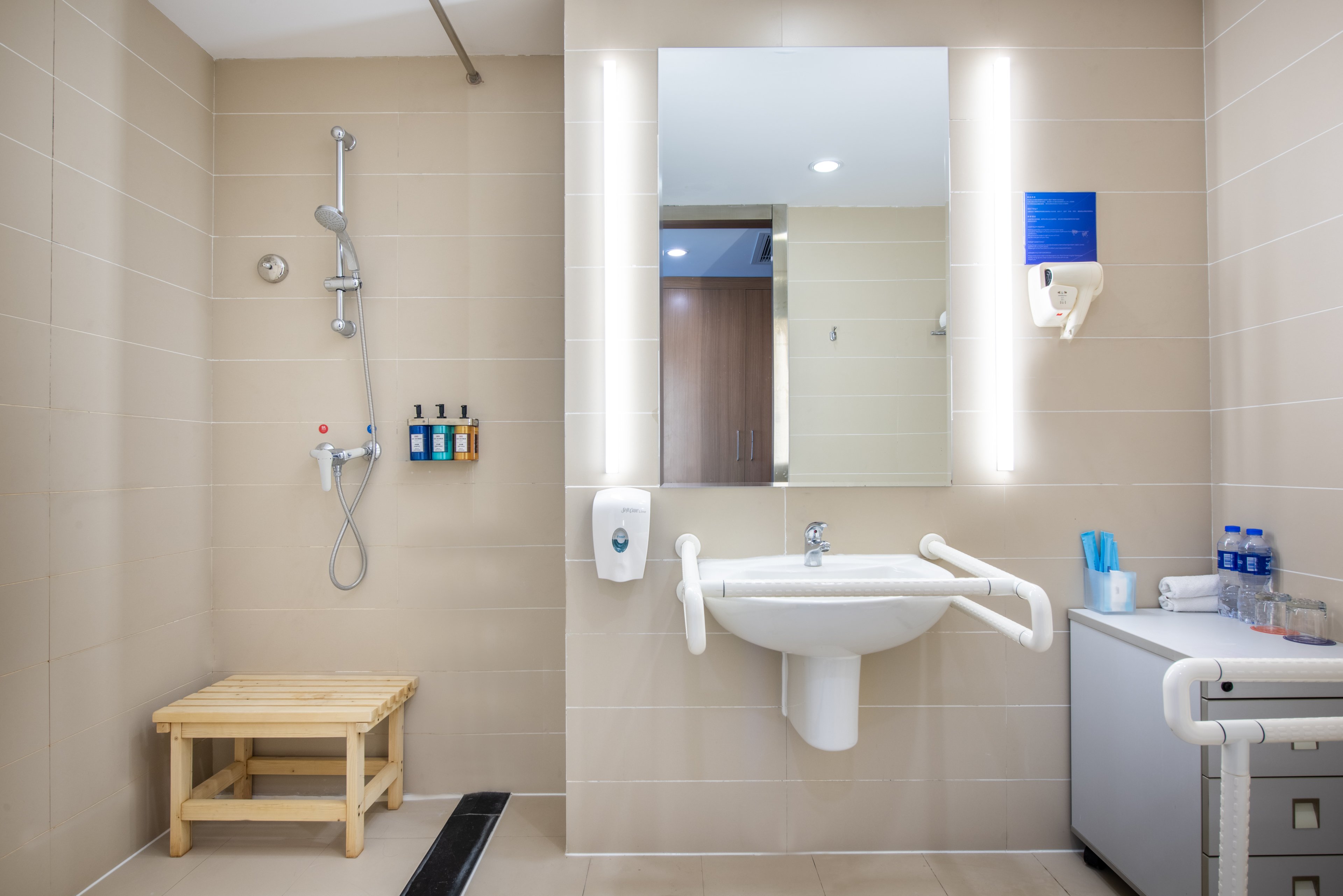Holiday Inn Express Ordos Dongshen 33/33