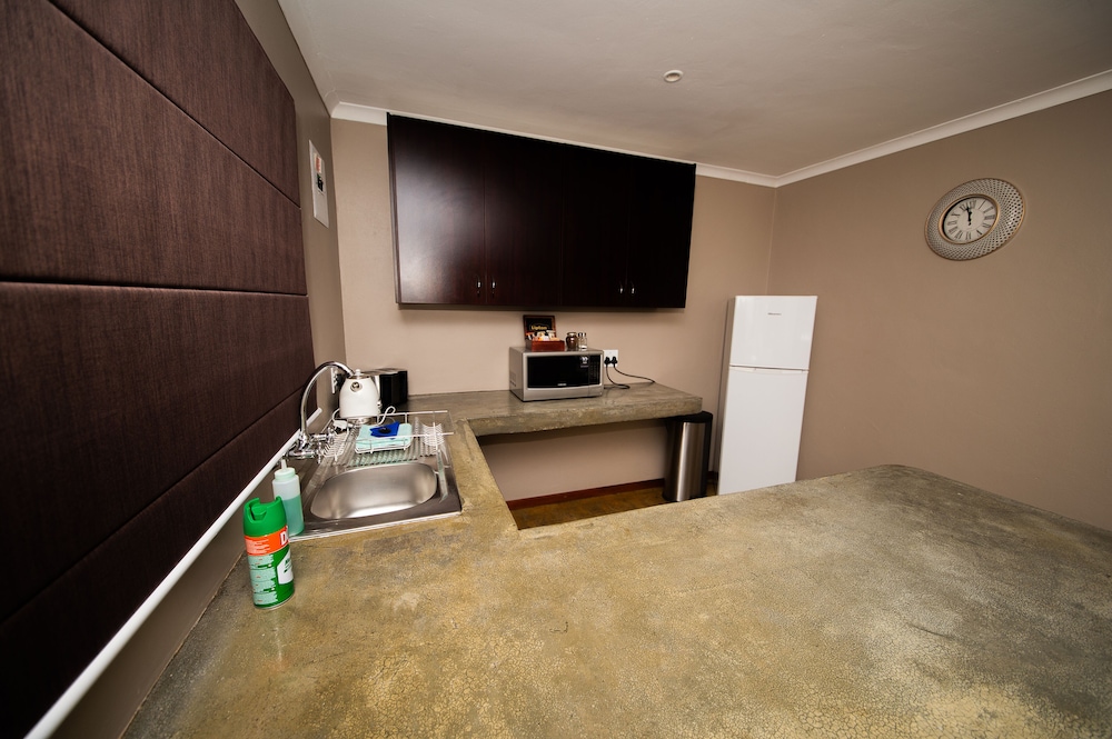 Kleinplasie Guest House 6/29