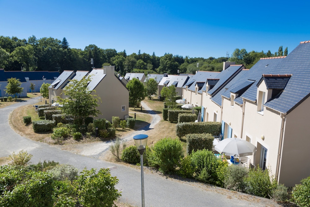 Le Domaine De L'emeraude 6/63