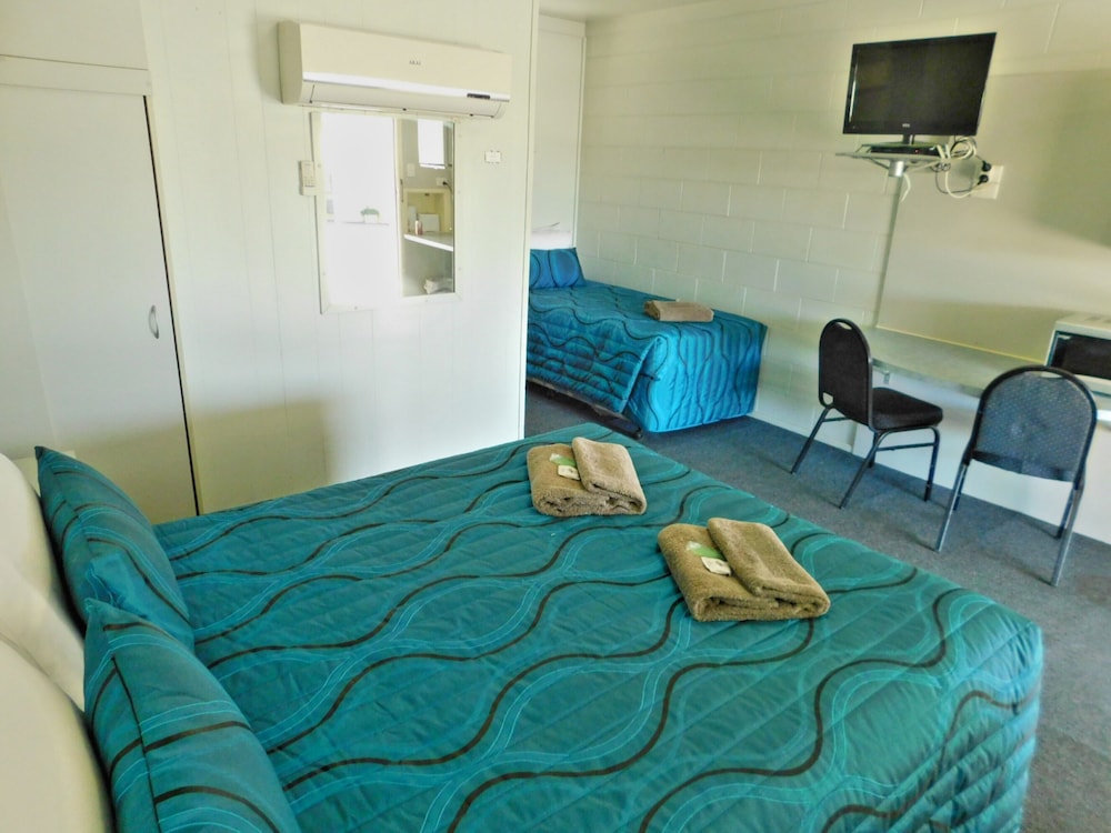 Hatton Vale Motel 28/41