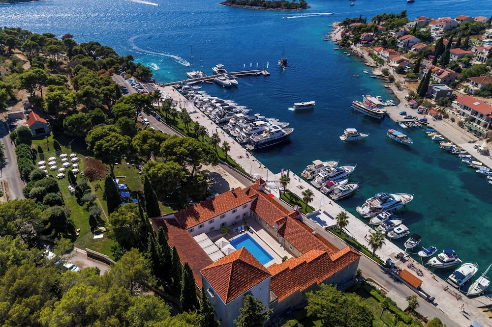 Hotel Martinis Marchi 40/50