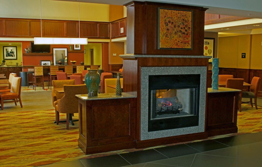 Hampton Inn And Suites Norfolk Airport 28/46