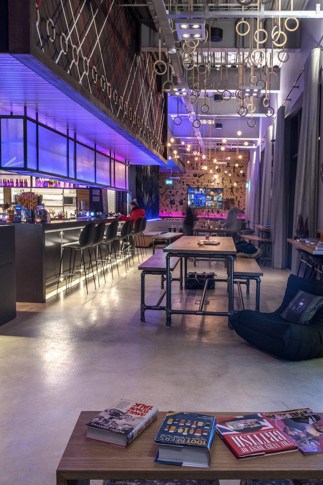 MOXY LONDON STRATFORD 34/42