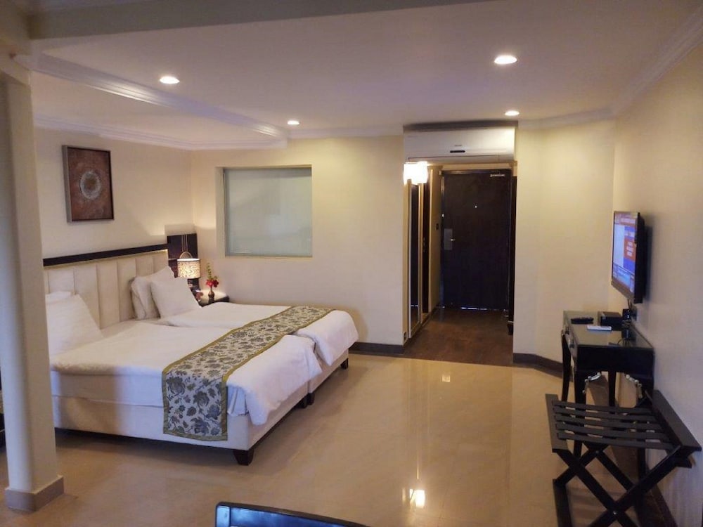 Sterling Mount Abu 16/50
