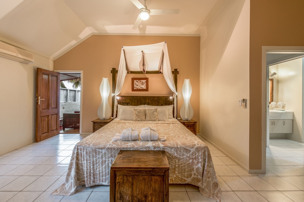 Crown Beach Resort and Spa - Adults Only 23/69