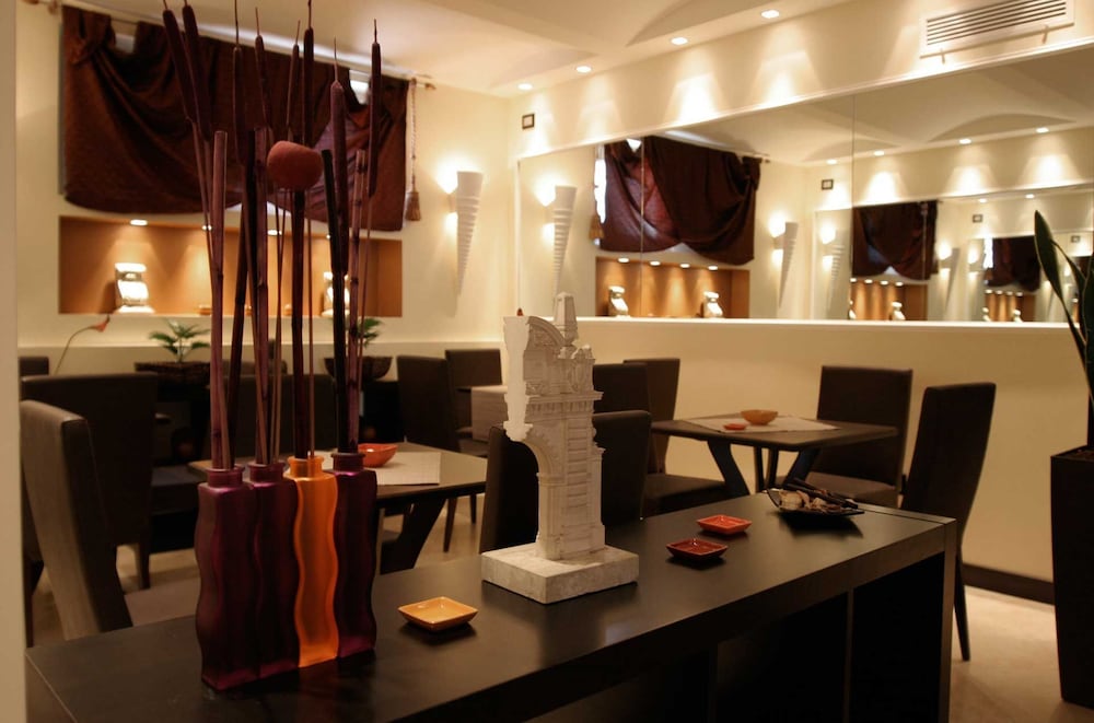 Hotel Latinum 51/57