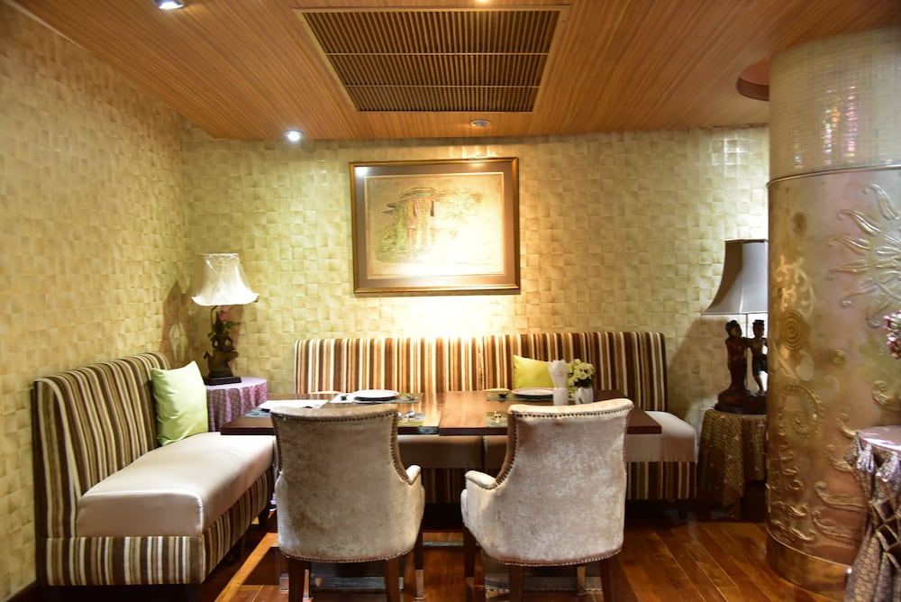 The Regency Hotel Hatyai 45/50