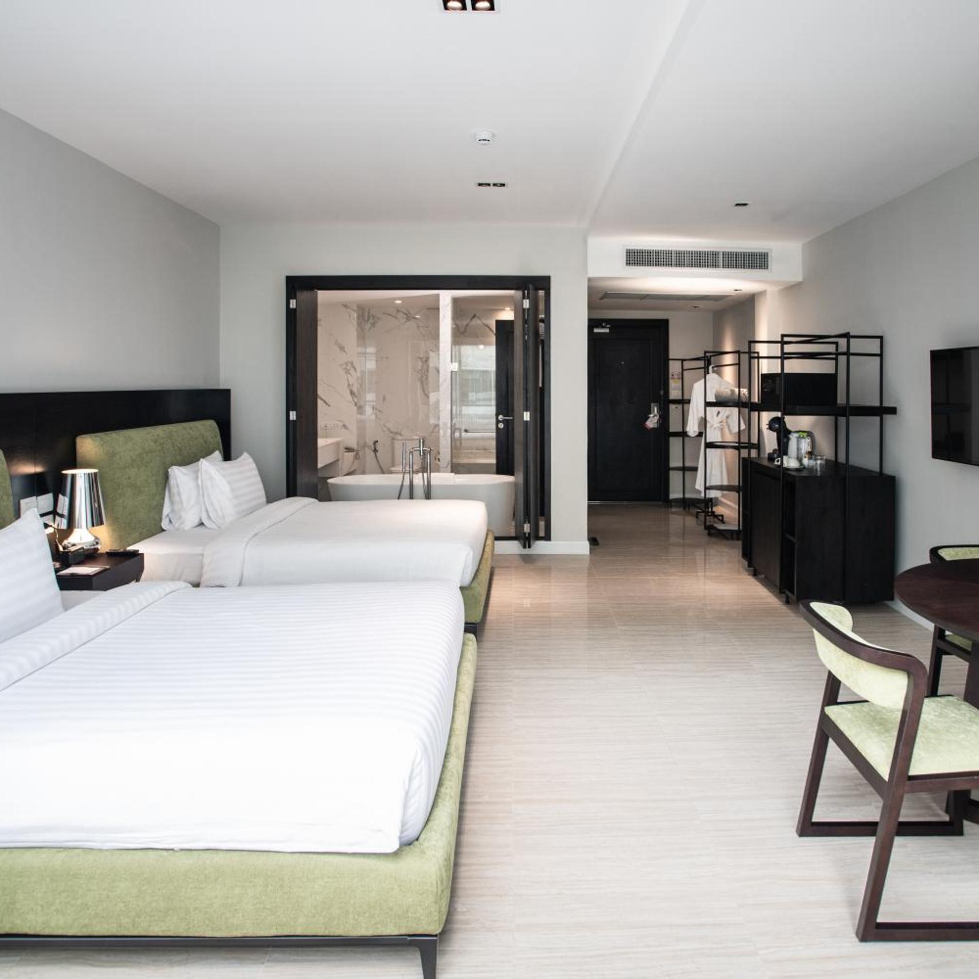 Room, Twin Beds, King Bed, Pool Access