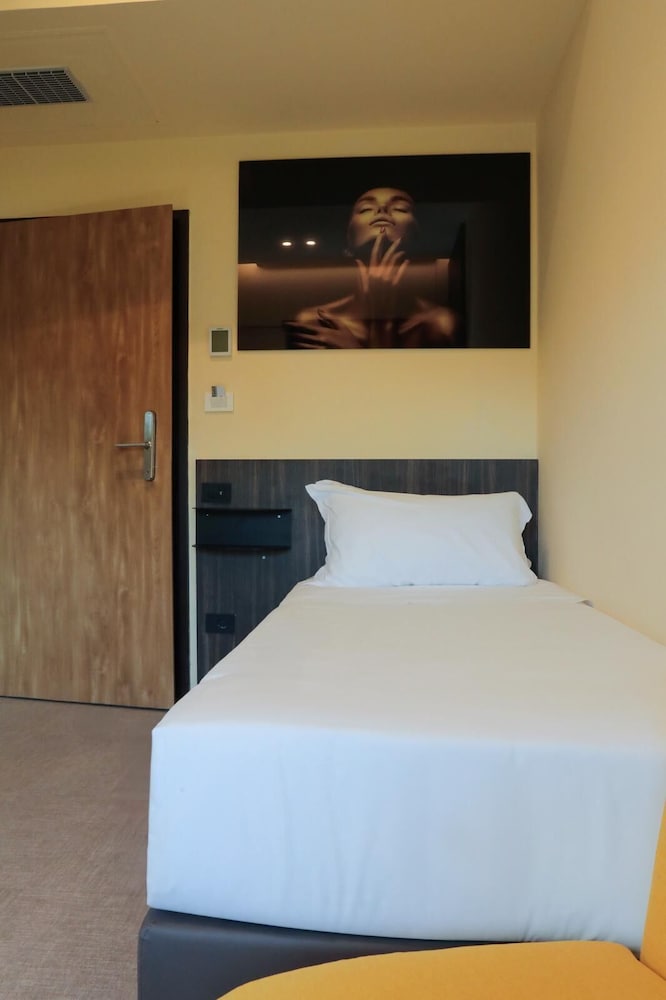 Best Western Hotel Revolution 25/51