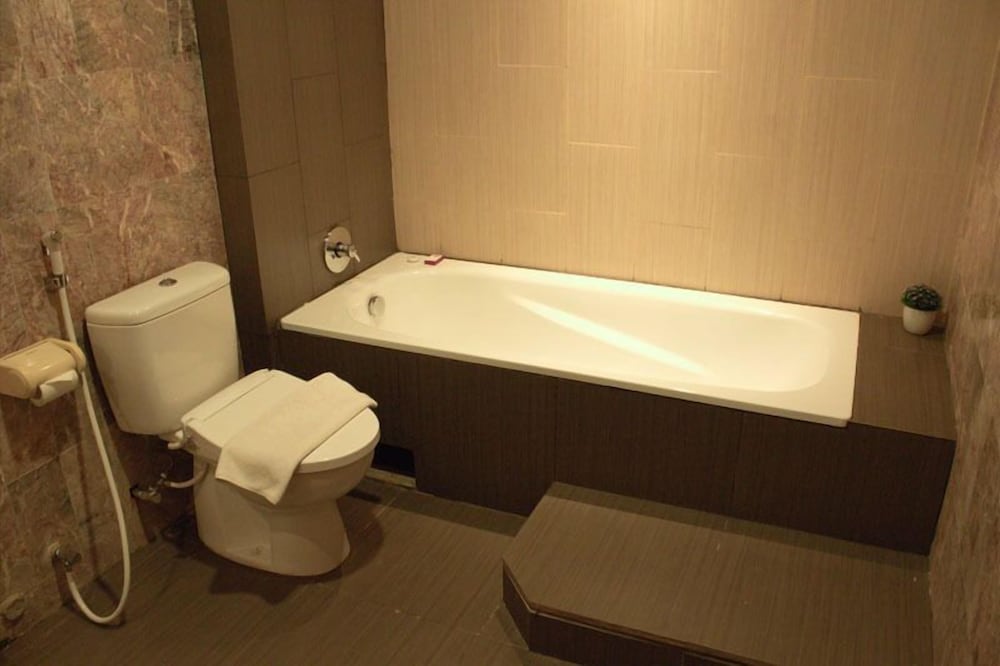 Ayola Sentosa Palembang 47/48