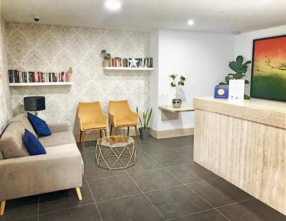 Elena Apartamentos 25/44