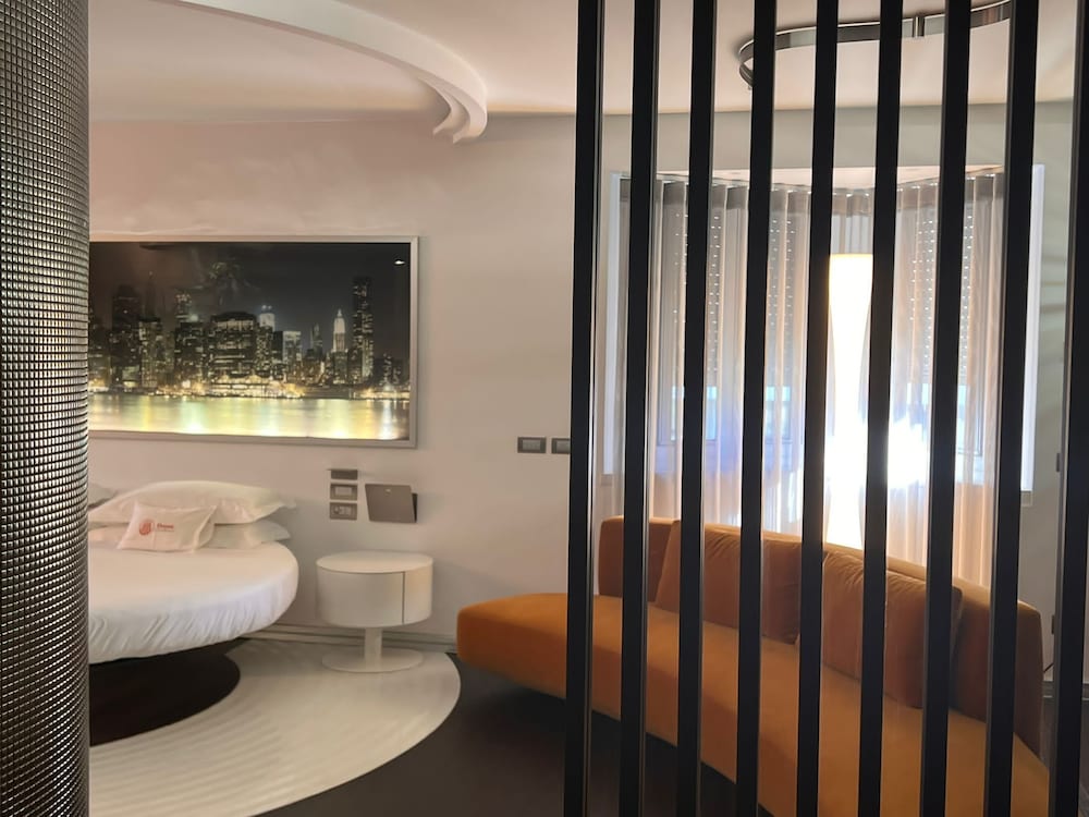 Domus Grand Hotel 43/44