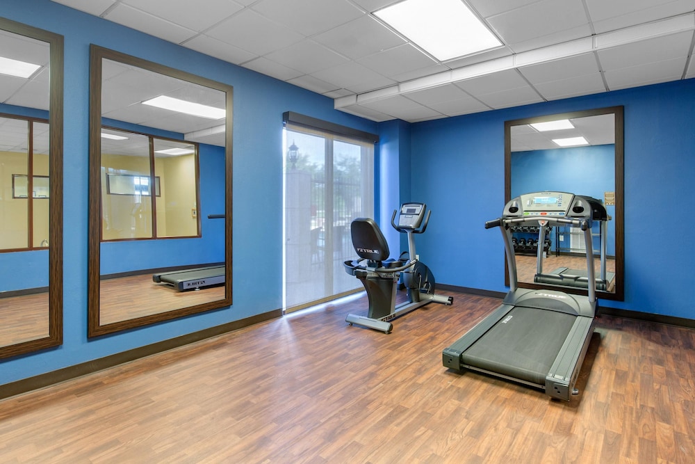 Comfort Inn & Suites SW Houston Sugarland 35/55