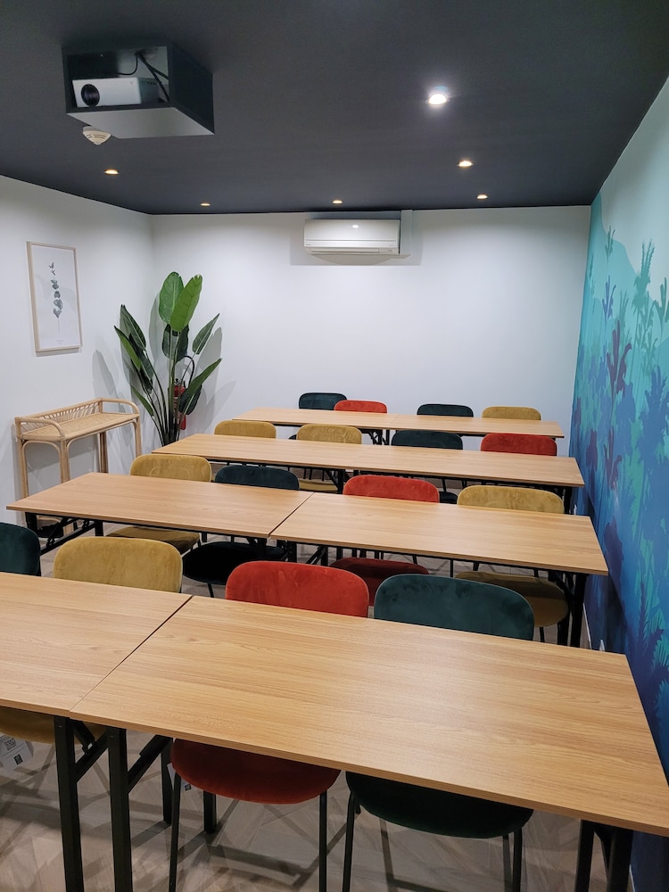 Hotel Kyriad Marseille Centre Paradis Prefecture 38/50