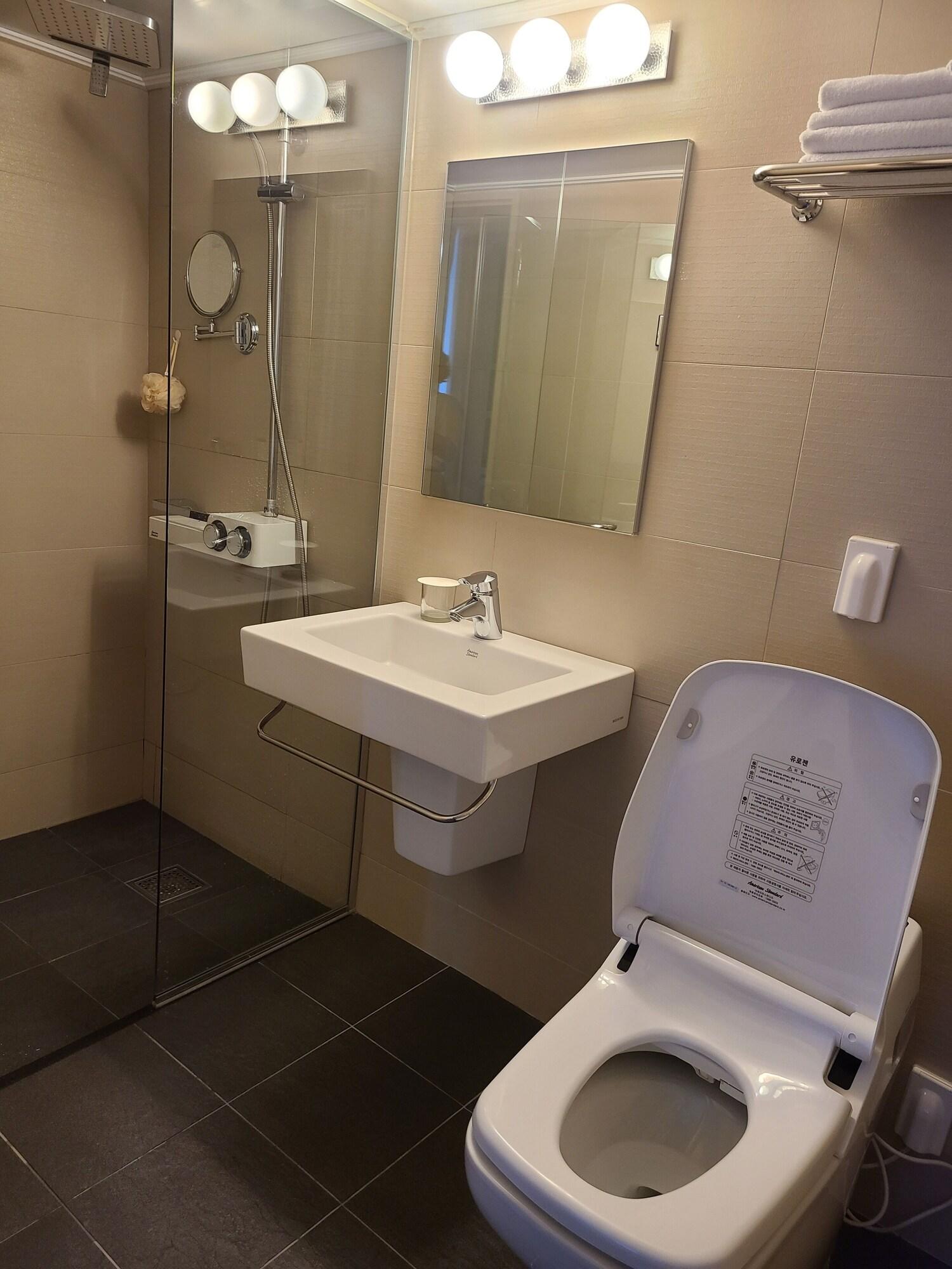 Jinwoo Prestige Hotel 20/21