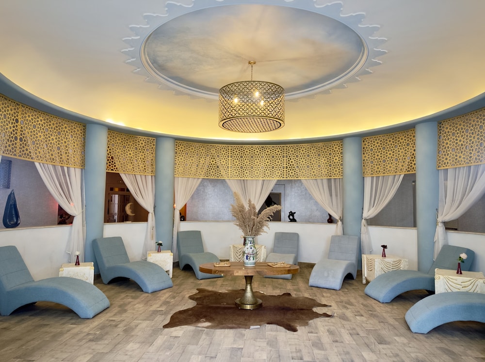 Le Sillage Palace sky & Spa 72/87
