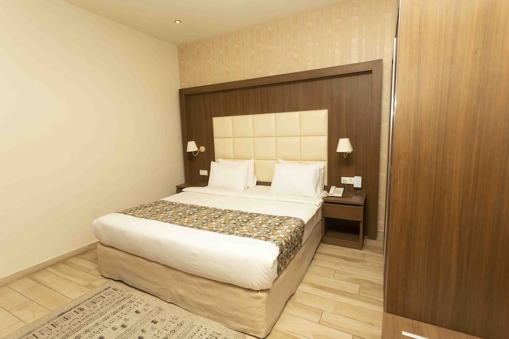 San Marino Hotel Apartment 6/50