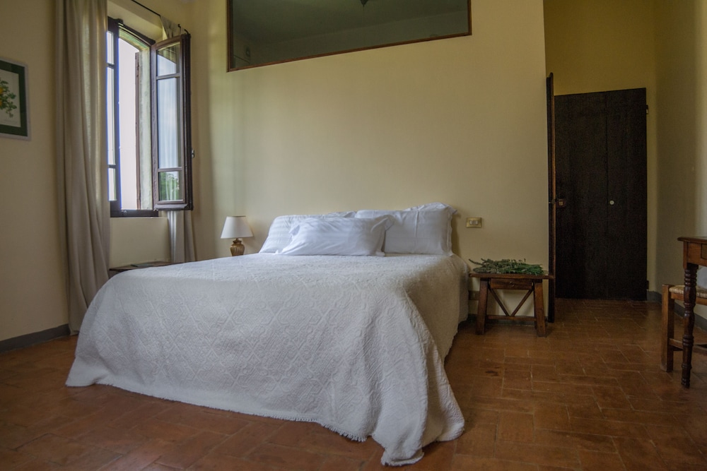 Antico Borgo Di Tabiano Castello 8/36
