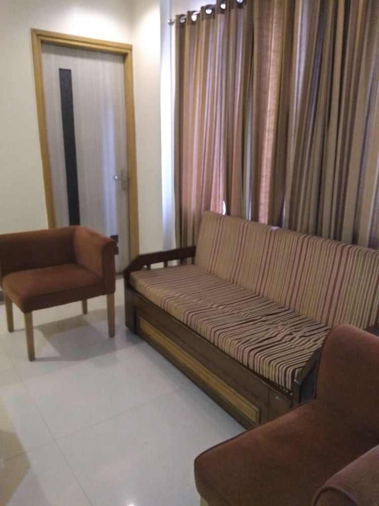 Hotel Rajshree 12/44