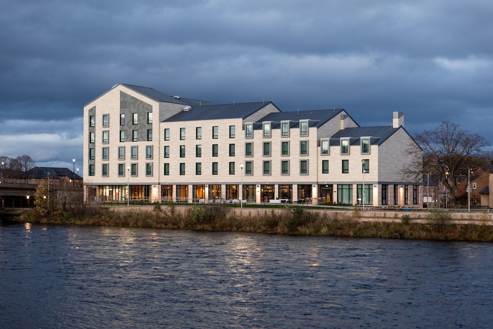 AC Hotel Inverness 6/60