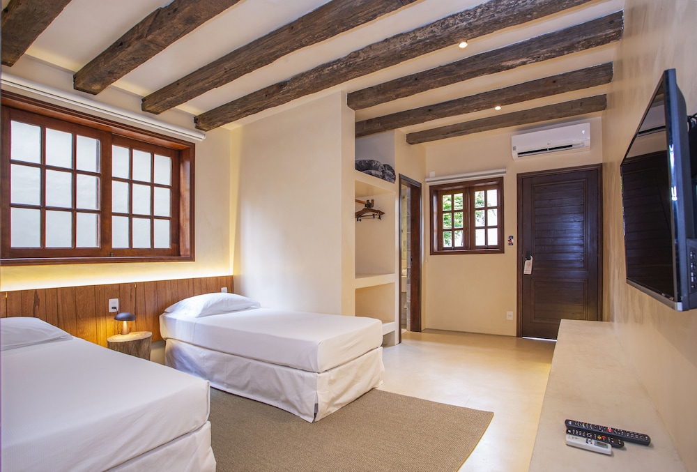 DUPLEX, VILLAGE, SUITE