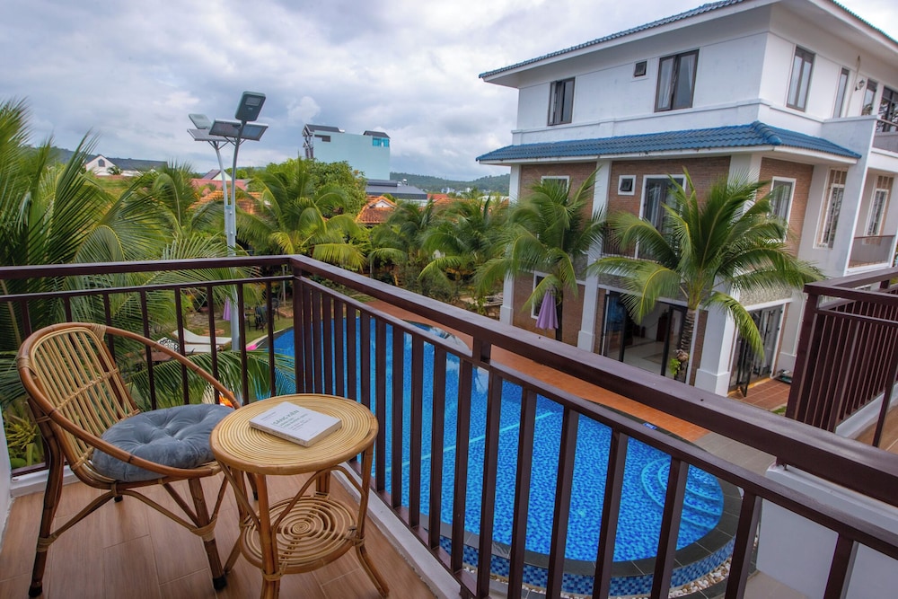 Hung Vuong Resort 5/50