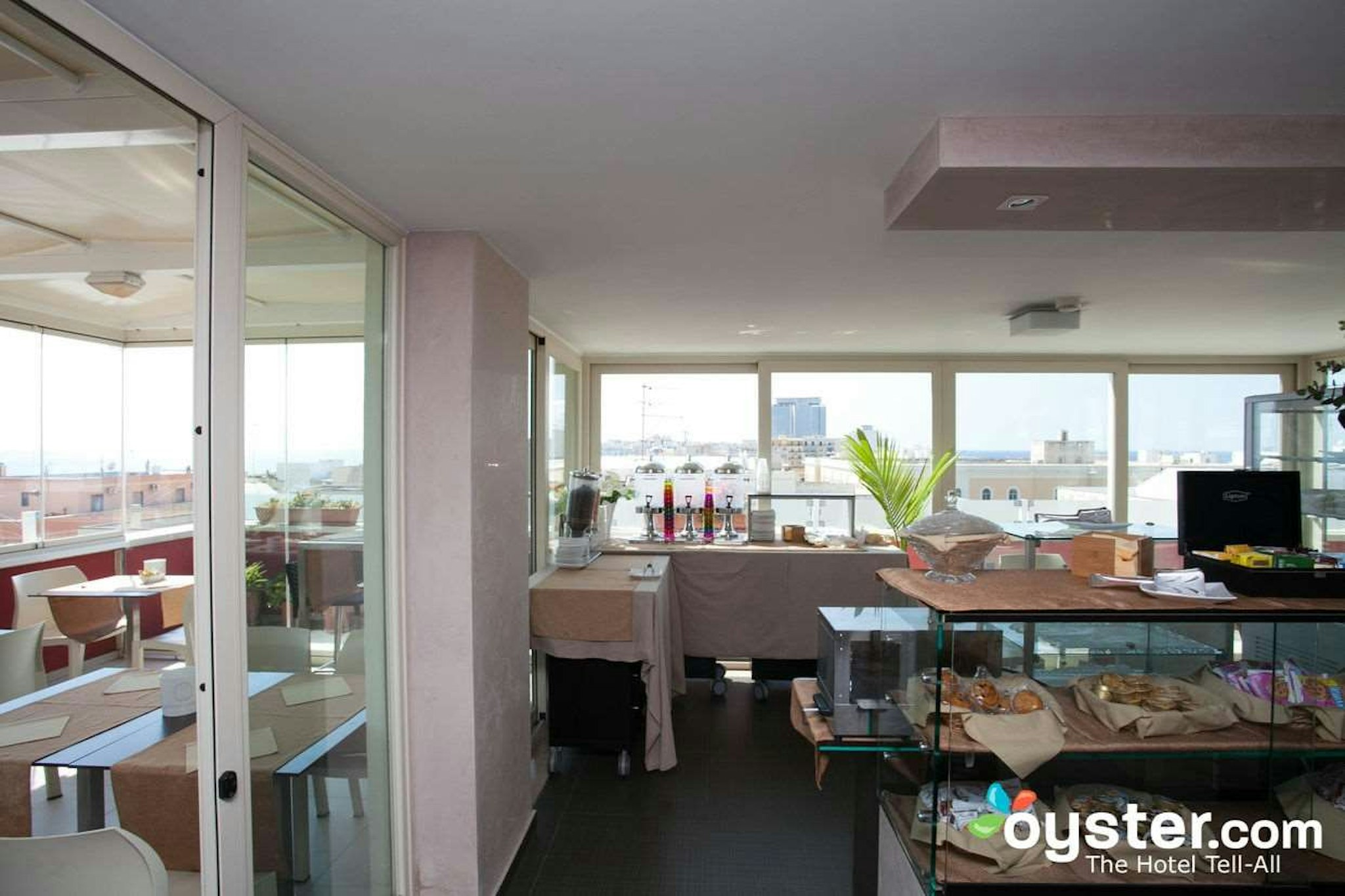 Hotel 33 Baroni 6/50