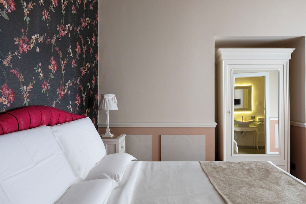 Dimora Bellini Luxury Rooms And Breakfast 7/50