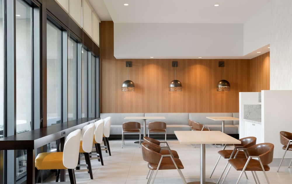 Hyatt Place Pasadena 14/66