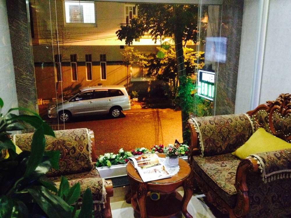 Queen Garden Hotel 47/65