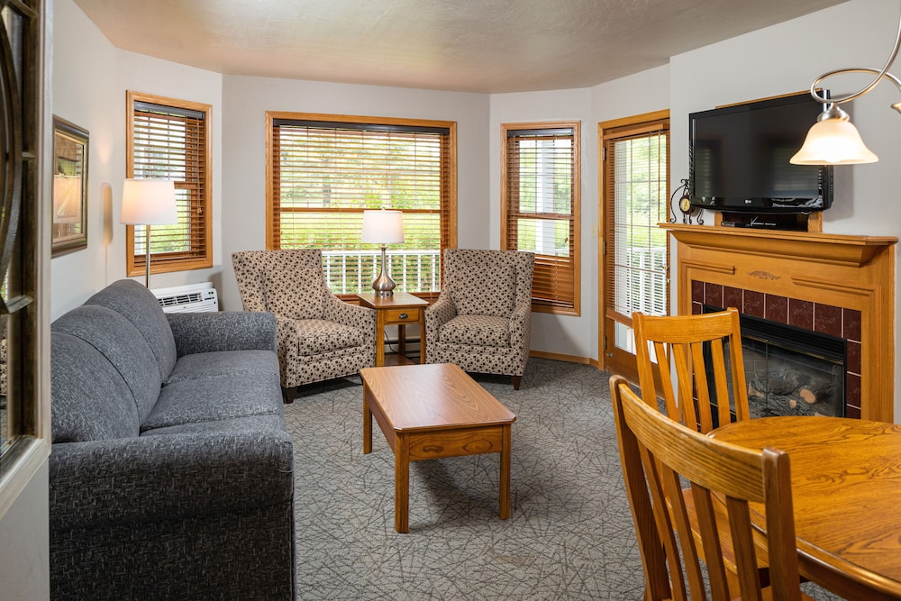 Newport Resort 44/71