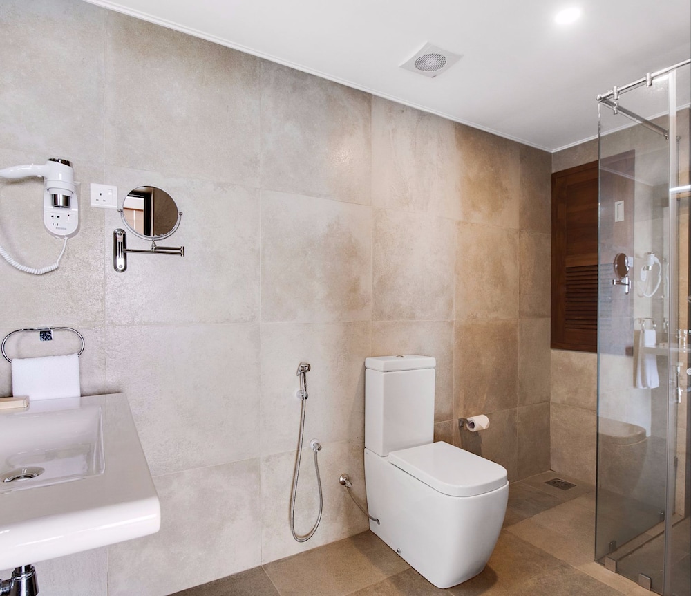 Superior, Twin Beds, City View
