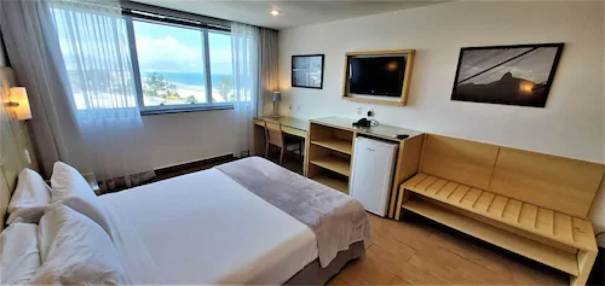 SUPERIOR, QUEEN BED, PARTIAL SEA VIEW