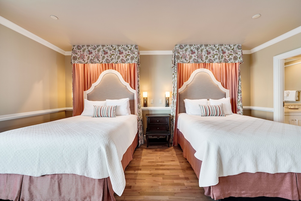 ROOM, 2 QUEEN BEDS, OCEAN VIEW