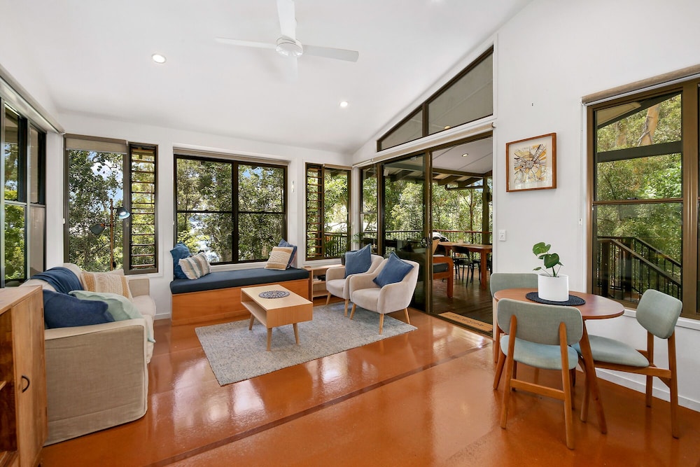 EUMARELLA SHORES NOOSA LAKE RETREAT 46/65