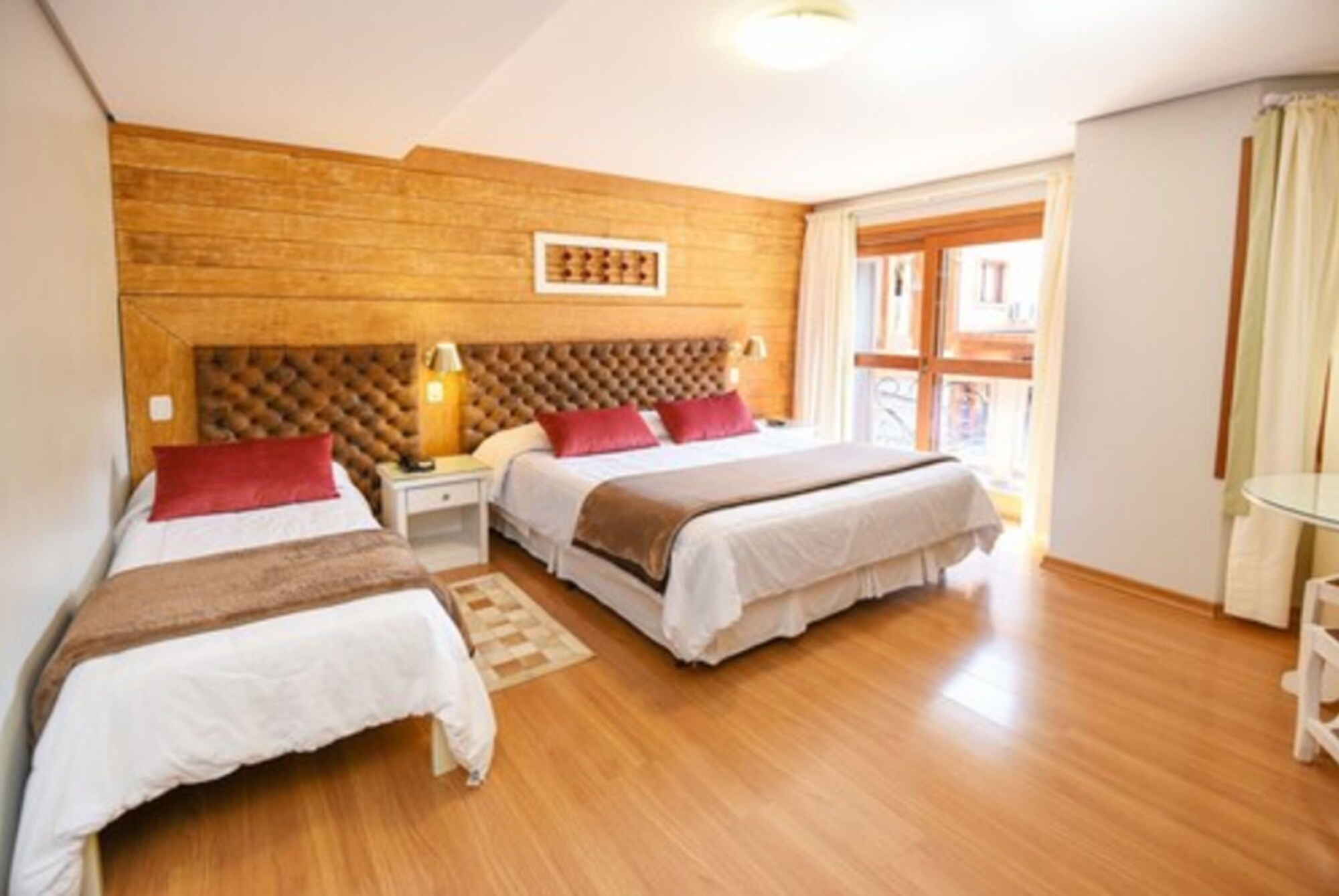 Super, Luxury, Triple, Queen Bed