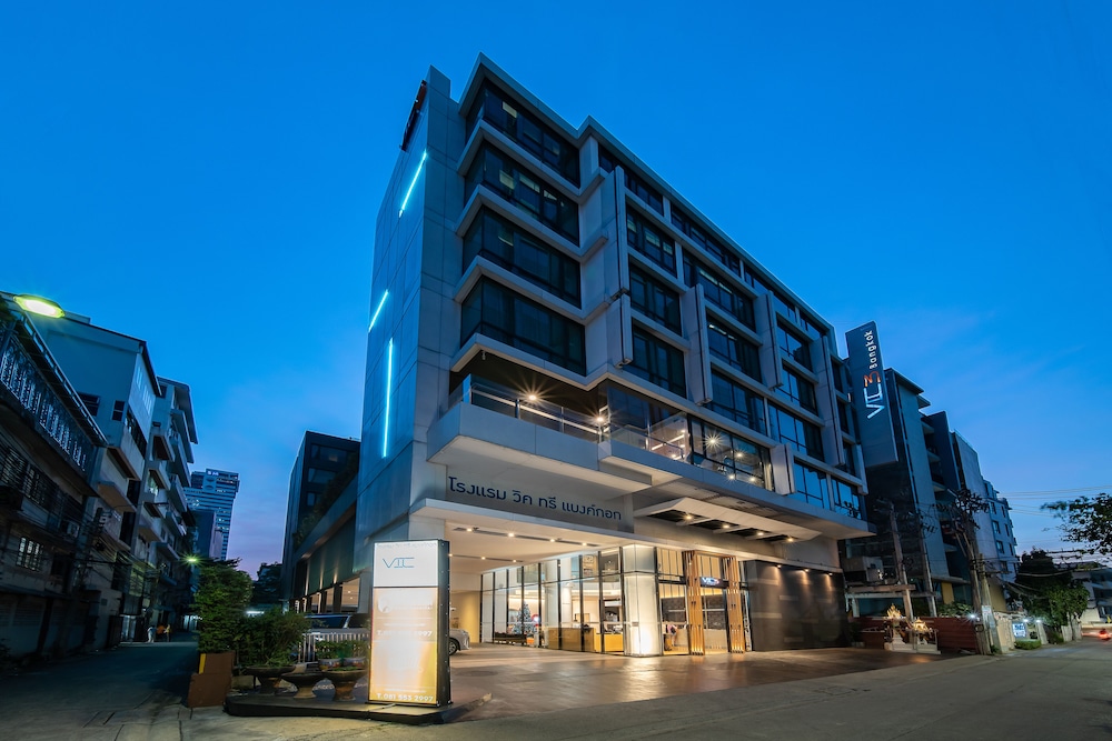 Vic3 Bangkok Hotel 7/74